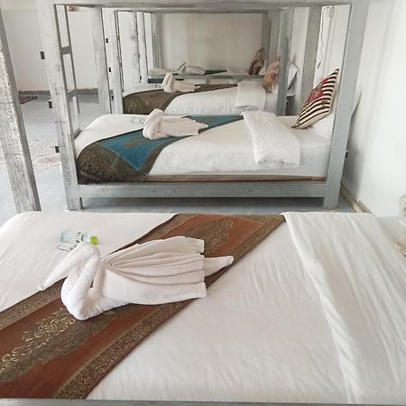 Janh Ya Phone Guesthouse Muang Pakbèng Buitenkant foto