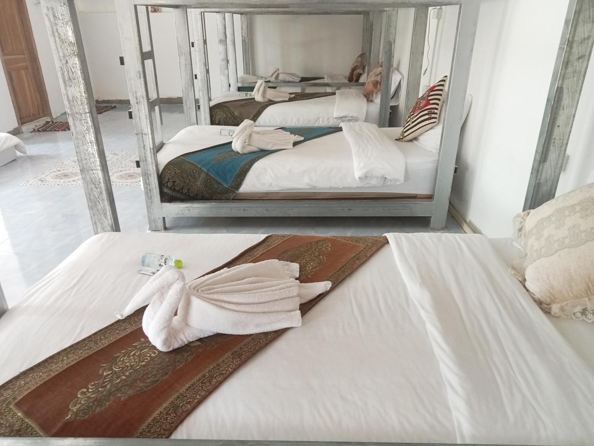 Janh Ya Phone Guesthouse Muang Pakbèng Buitenkant foto