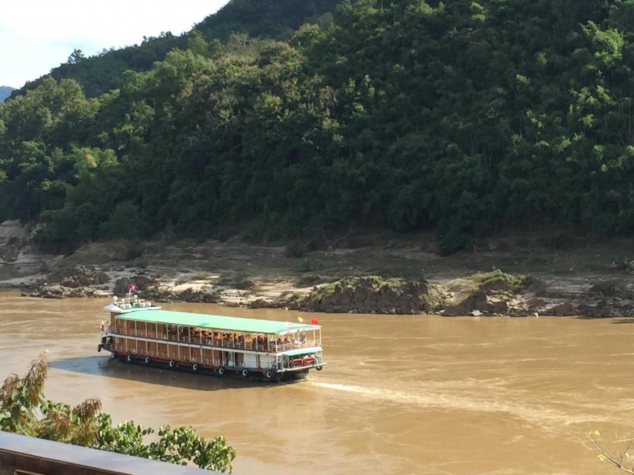 Janh Ya Phone Guesthouse Muang Pakbèng Buitenkant foto