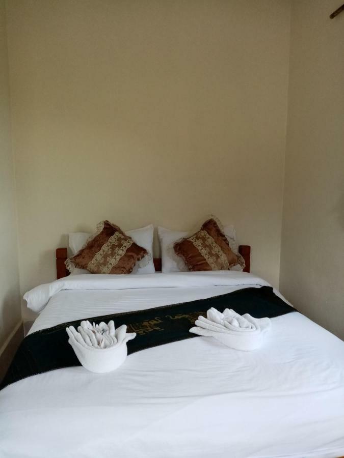 Janh Ya Phone Guesthouse Muang Pakbèng Buitenkant foto